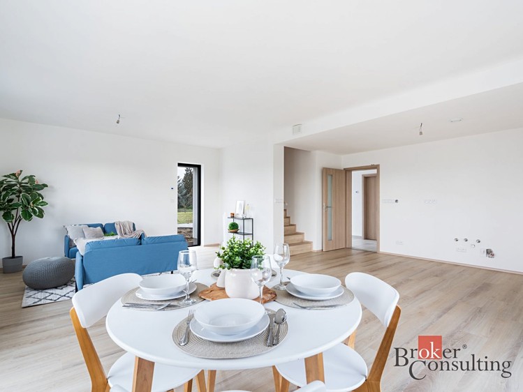 Prodej rodinného domu 164 m², pozemek 723 m² - foto 6