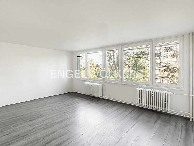 Pronájem bytu 3+kk 67 m² - foto 1