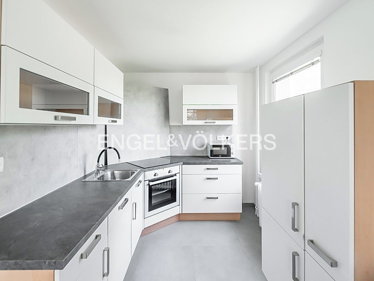 Pronájem bytu 3+kk 67 m² - foto 2