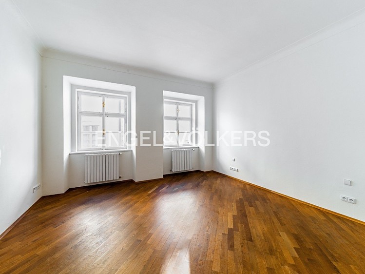 Pronájem bytu 4+1 170 m² - foto 3