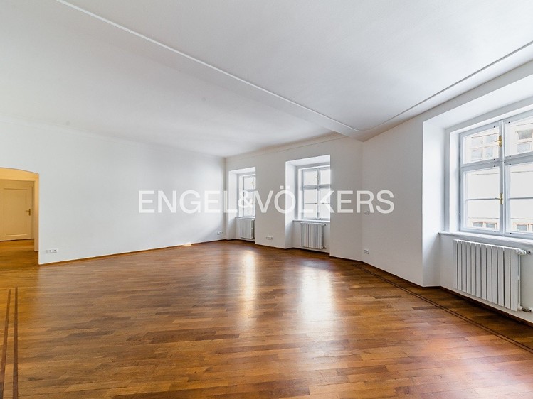 Pronájem bytu 4+1 170 m² - foto 2