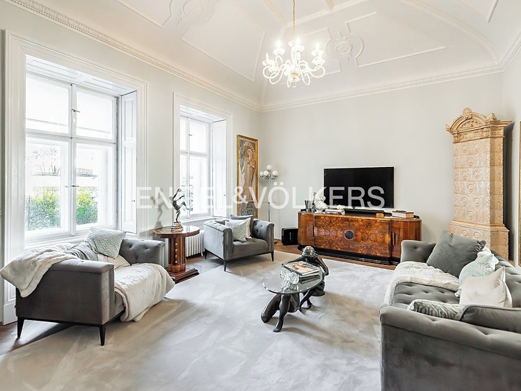 Pronájem bytu 5+1 176 m² - foto 1