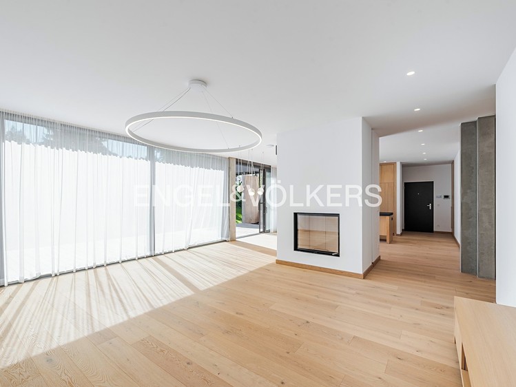 Pronájem bytu 4+kk 137 m² - foto 4