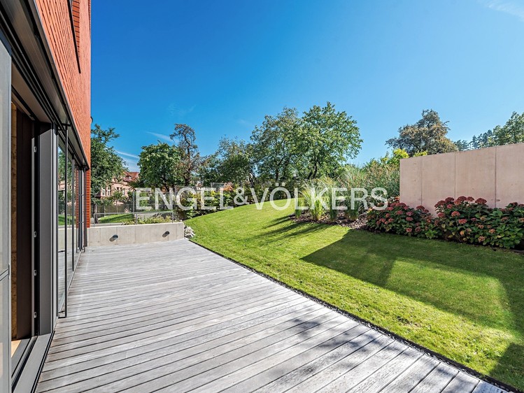 Pronájem bytu 4+kk 137 m² - foto 3