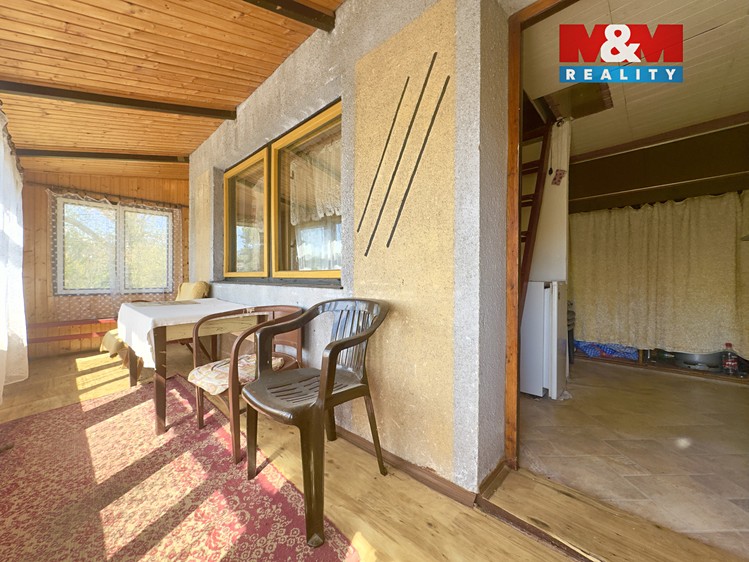 Prodej podílu 1/2 chaty 58 m², pozemek 242 m² - foto 3