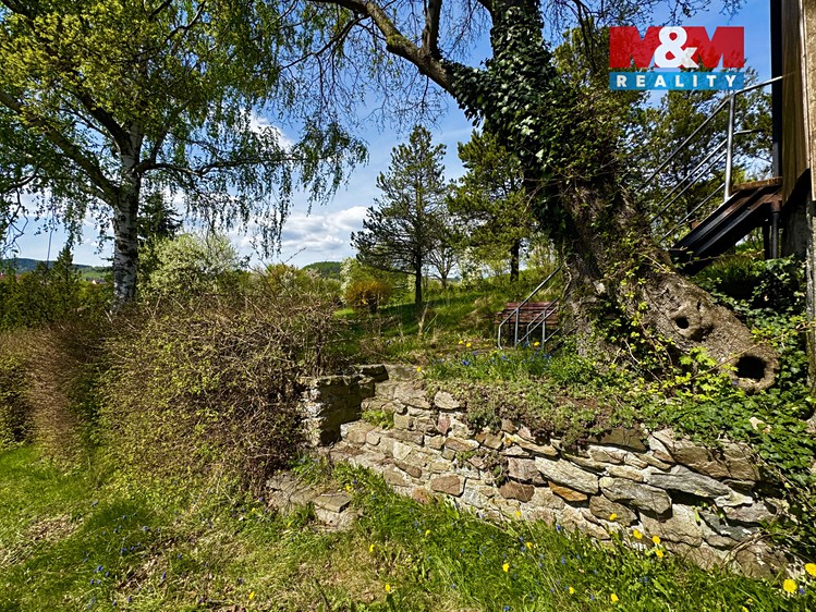 Prodej podílu 1/2 chaty 58 m², pozemek 242 m² - foto 2