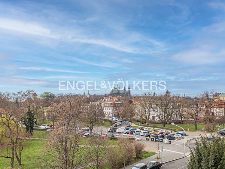 Pronájem bytu 4+kk 115 m² - foto 3