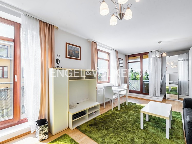 Pronájem bytu 3+1 99 m² - foto 2