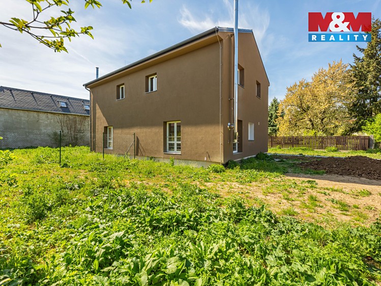 Prodej rodinného domu 97 m², pozemek 298 m² - foto 2