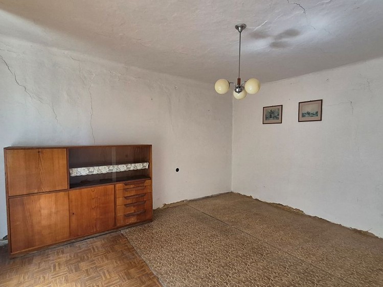 Prodej rodinného domu 240 m², pozemek 1 038 m² - foto 7