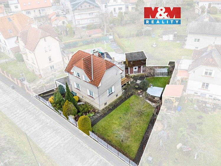 Prodej rodinného domu 174 m², pozemek 537 m² - foto 1