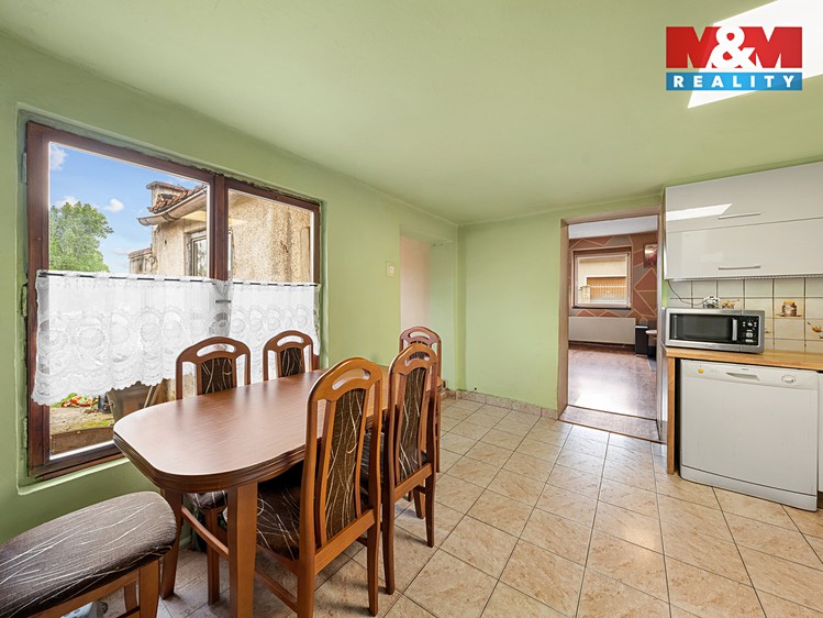 Prodej rodinného domu 80 m², pozemek 1 205 m² - foto 2