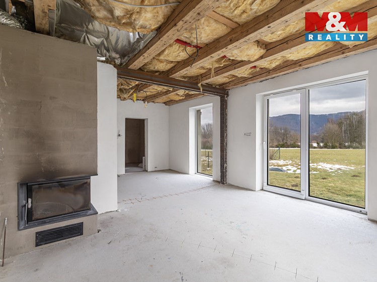Prodej rodinného domu 232 m², pozemek 1 131 m² - foto 4