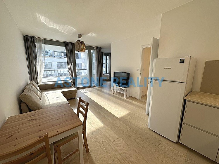 Pronájem bytu 2+kk 55 m² - foto 4