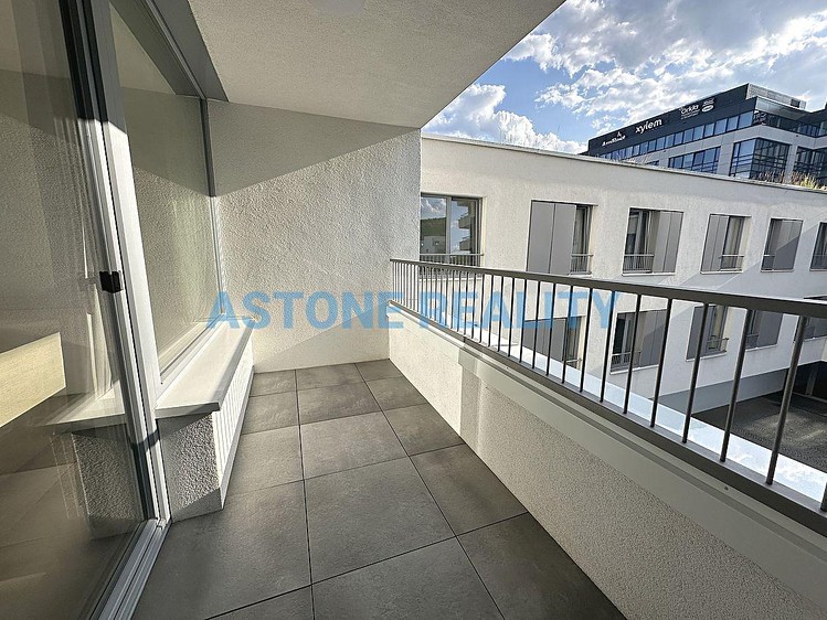 Pronájem bytu 2+kk 55 m² - foto 8