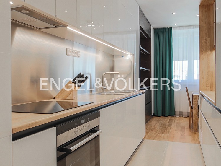 Pronájem bytu 4+kk 140 m² - foto 5