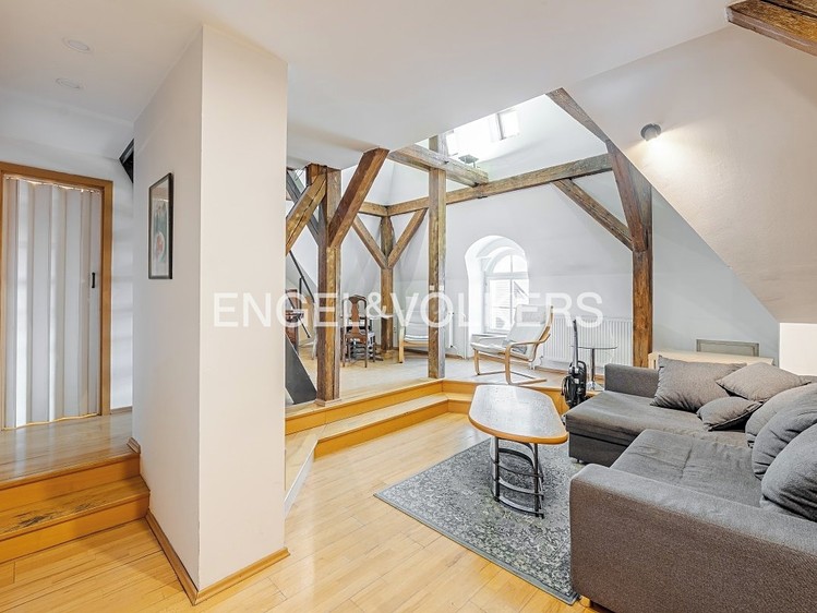 Pronájem bytu 3+1 120 m² (Mezonet) - foto 3