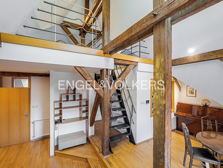 Pronájem bytu 3+1 120 m² (Mezonet) - foto 4