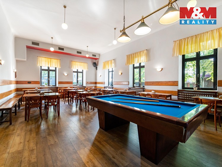 Prodej rodinného domu 290 m², pozemek 1 428 m² - foto 8