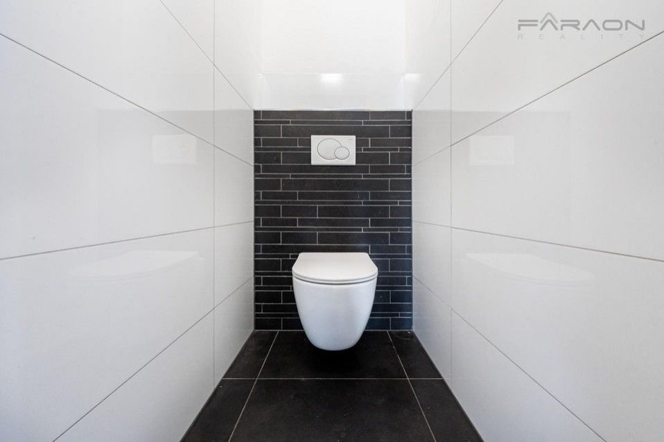 Pronájem bytu 2+kk 92 m² - foto 4