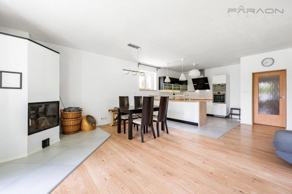 Pronájem bytu 2+kk 92 m² - foto 2