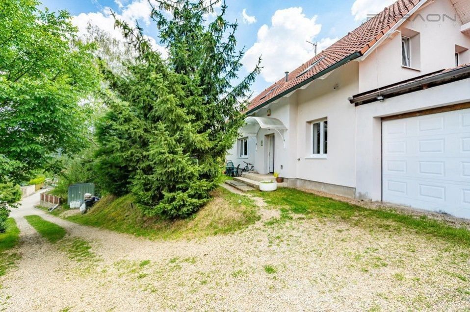 Pronájem bytu 2+kk 92 m² - foto 10