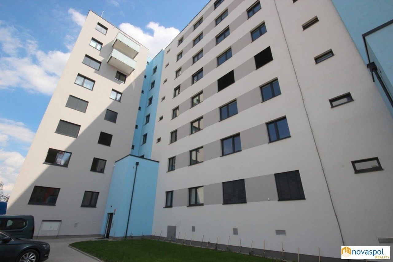Pronájem bytu 1+kk 30 m² - foto 10