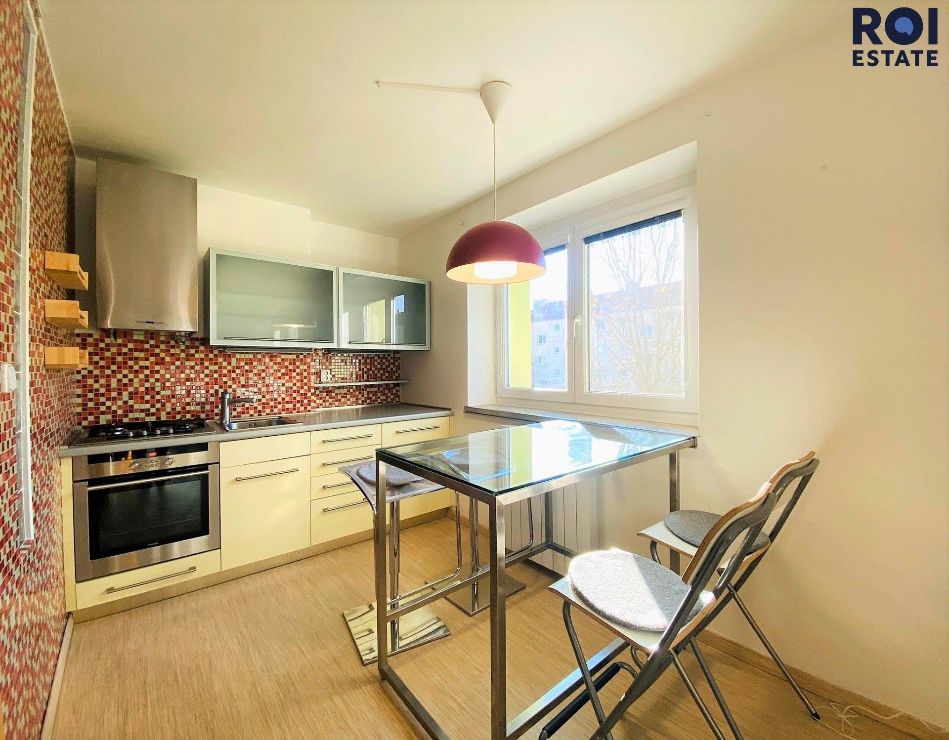 Pronájem bytu 1+kk 27 m² - foto 1