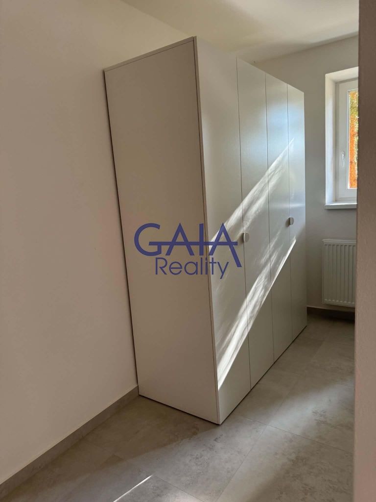 Pronájem bytu 2+1 56 m² - foto 8