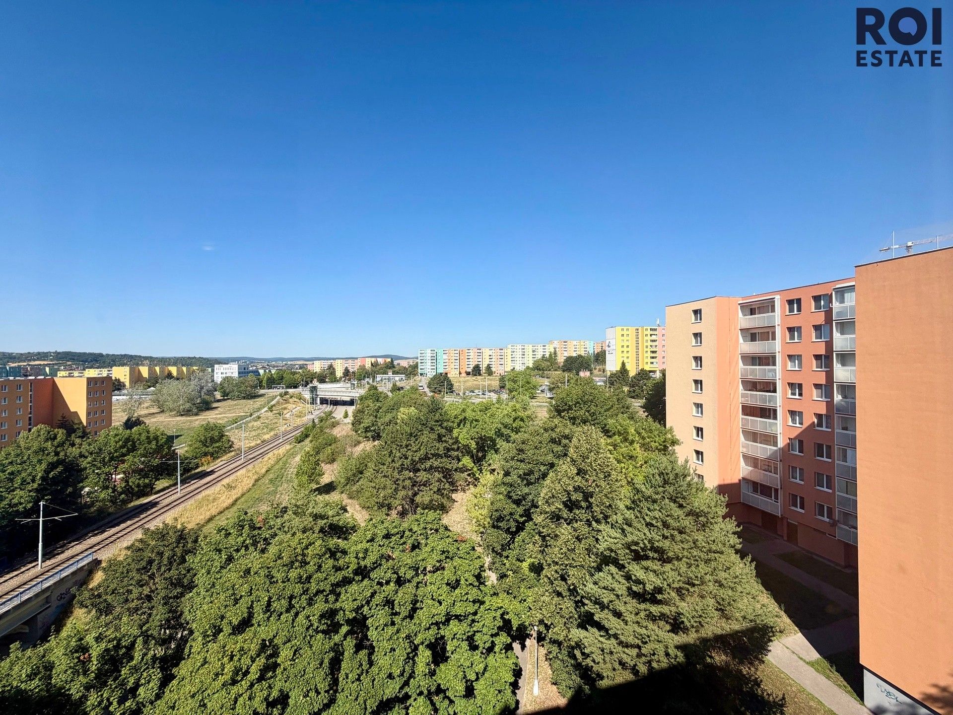 Pronájem bytu 1+kk 30 m² - foto 4