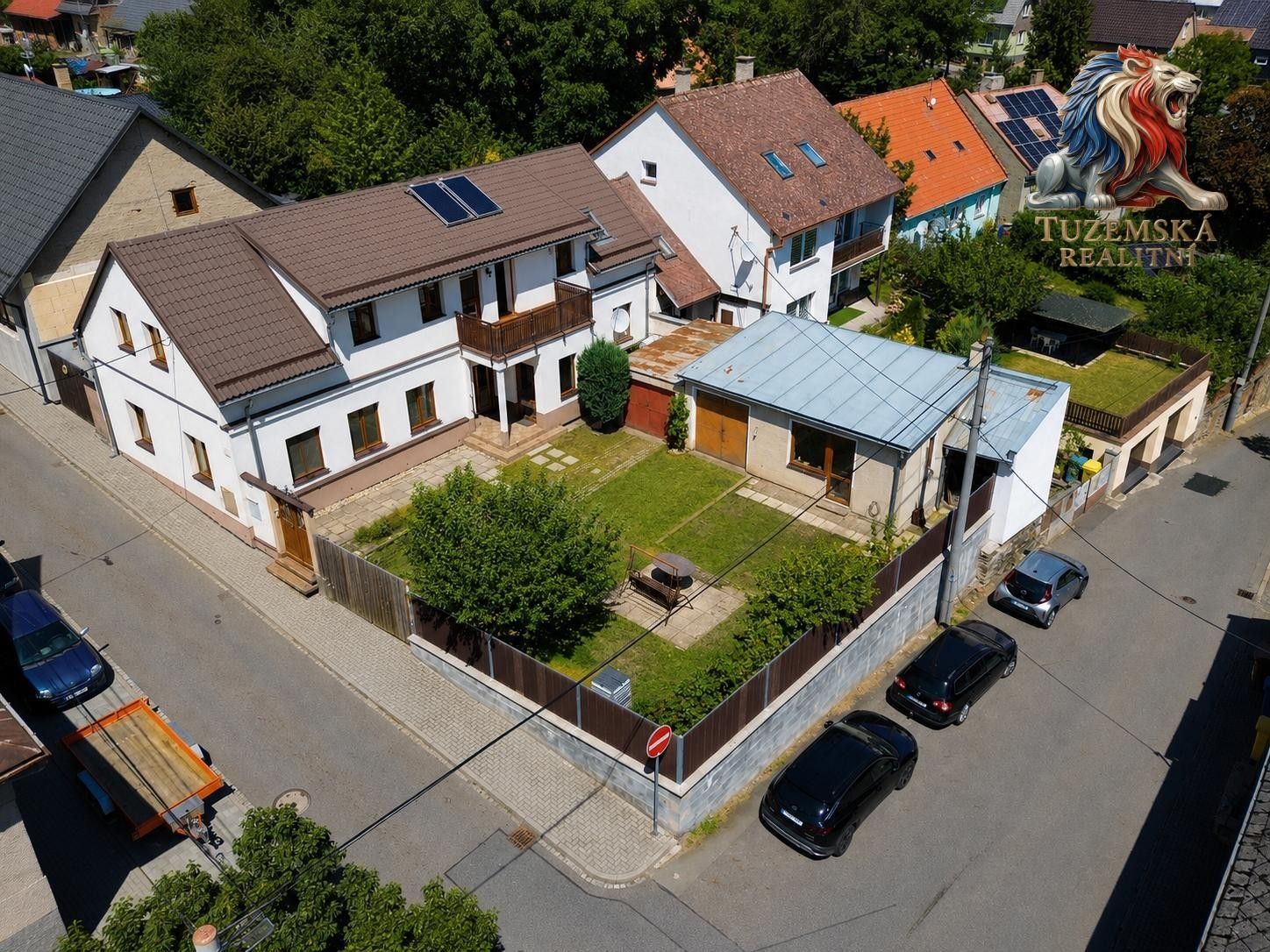 Prodej nemovitosti 201 m² - foto 2