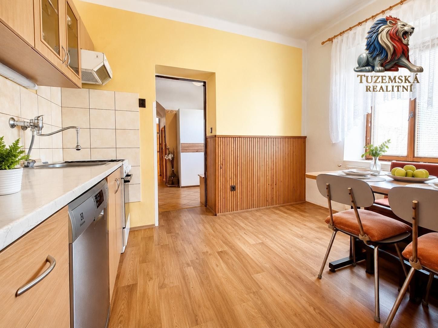 Prodej nemovitosti 201 m² - foto 40