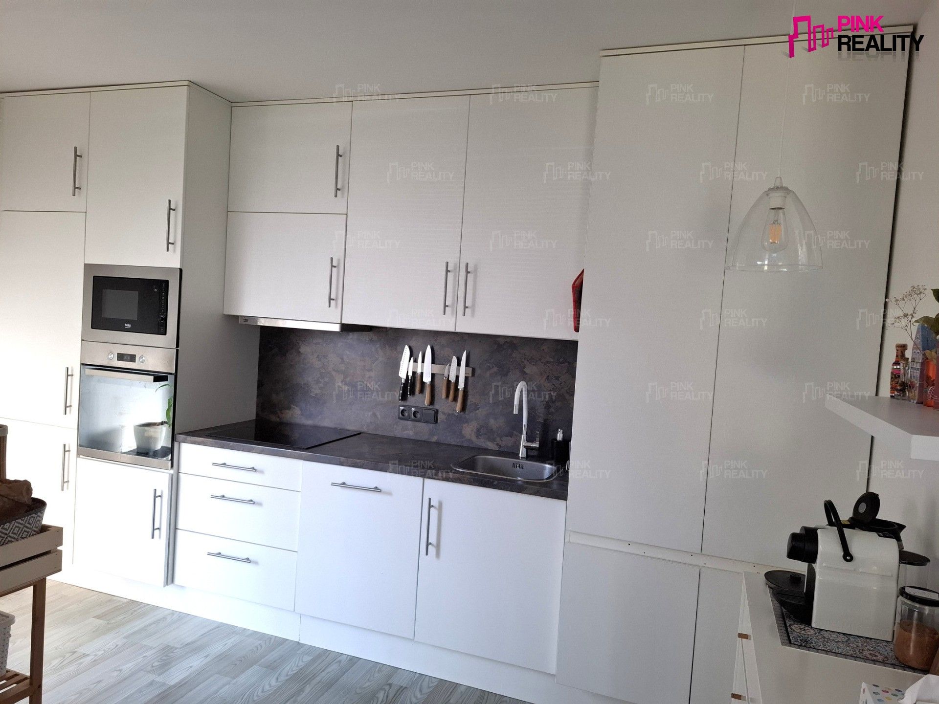 Pronájem bytu 2+kk 63 m² - foto 2