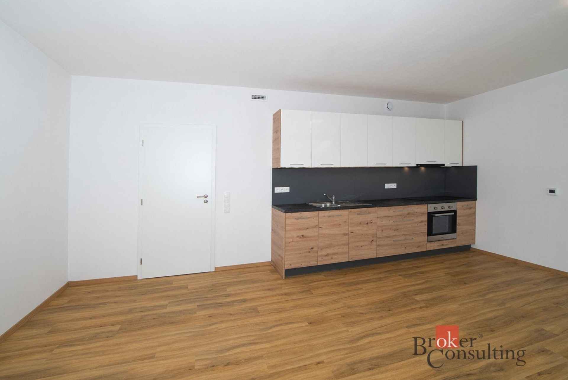 Pronájem bytu 1+kk 37 m² - foto 3