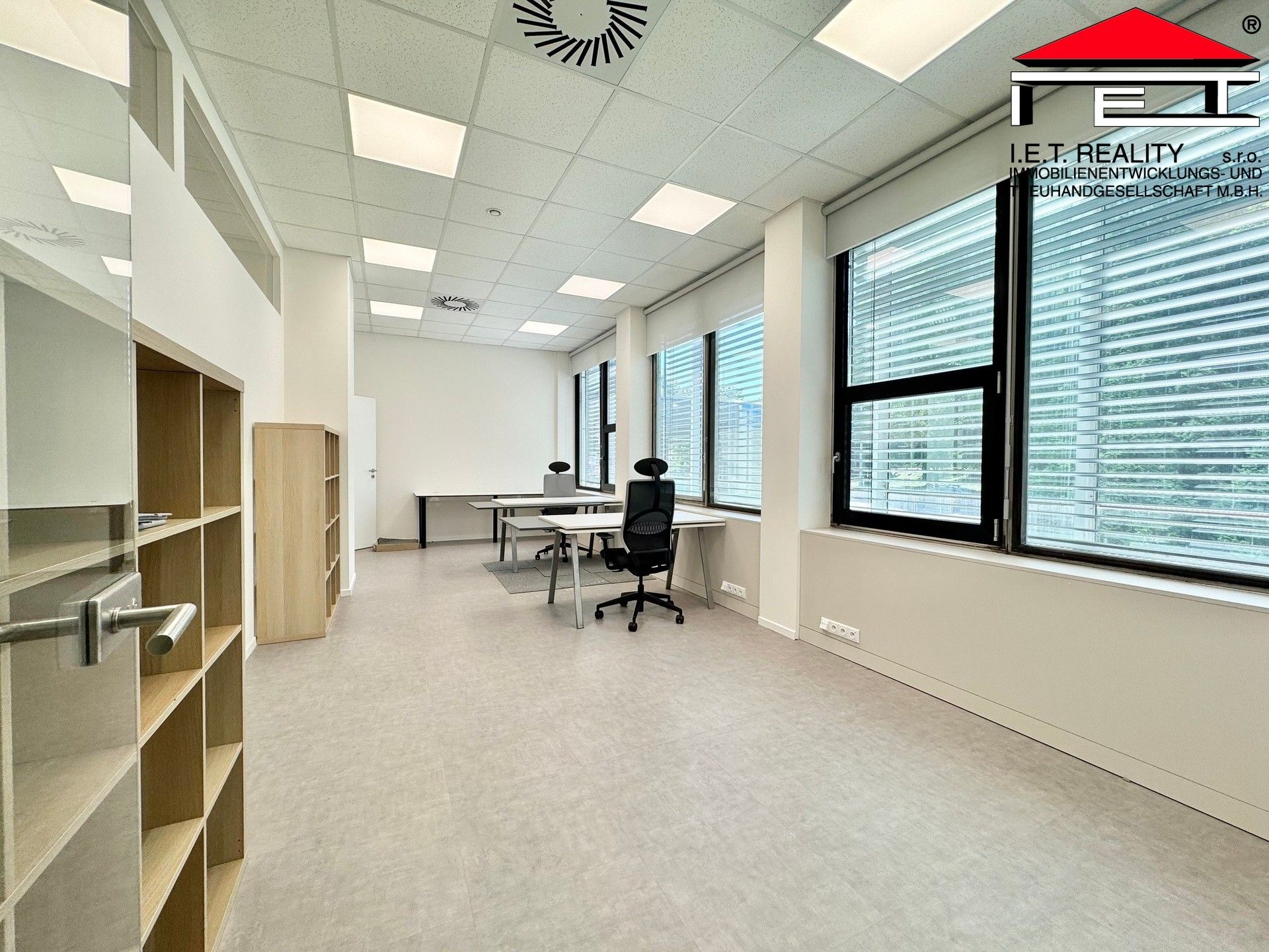 Pronájem komerčního prostoru 342 m² - foto 9