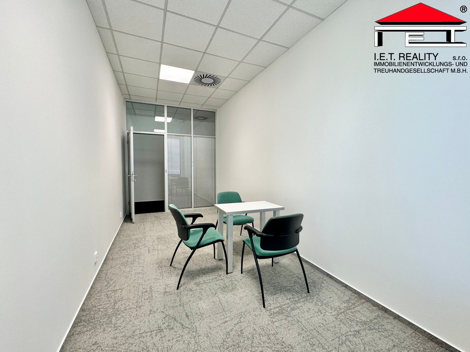 Pronájem komerčního prostoru 15 m² - foto 1