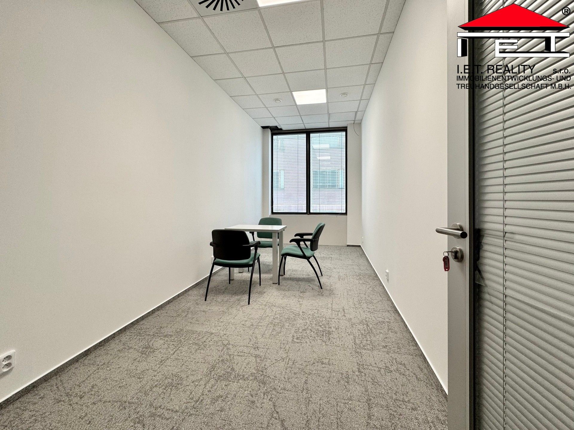 Pronájem komerčního prostoru 15 m² - foto 2