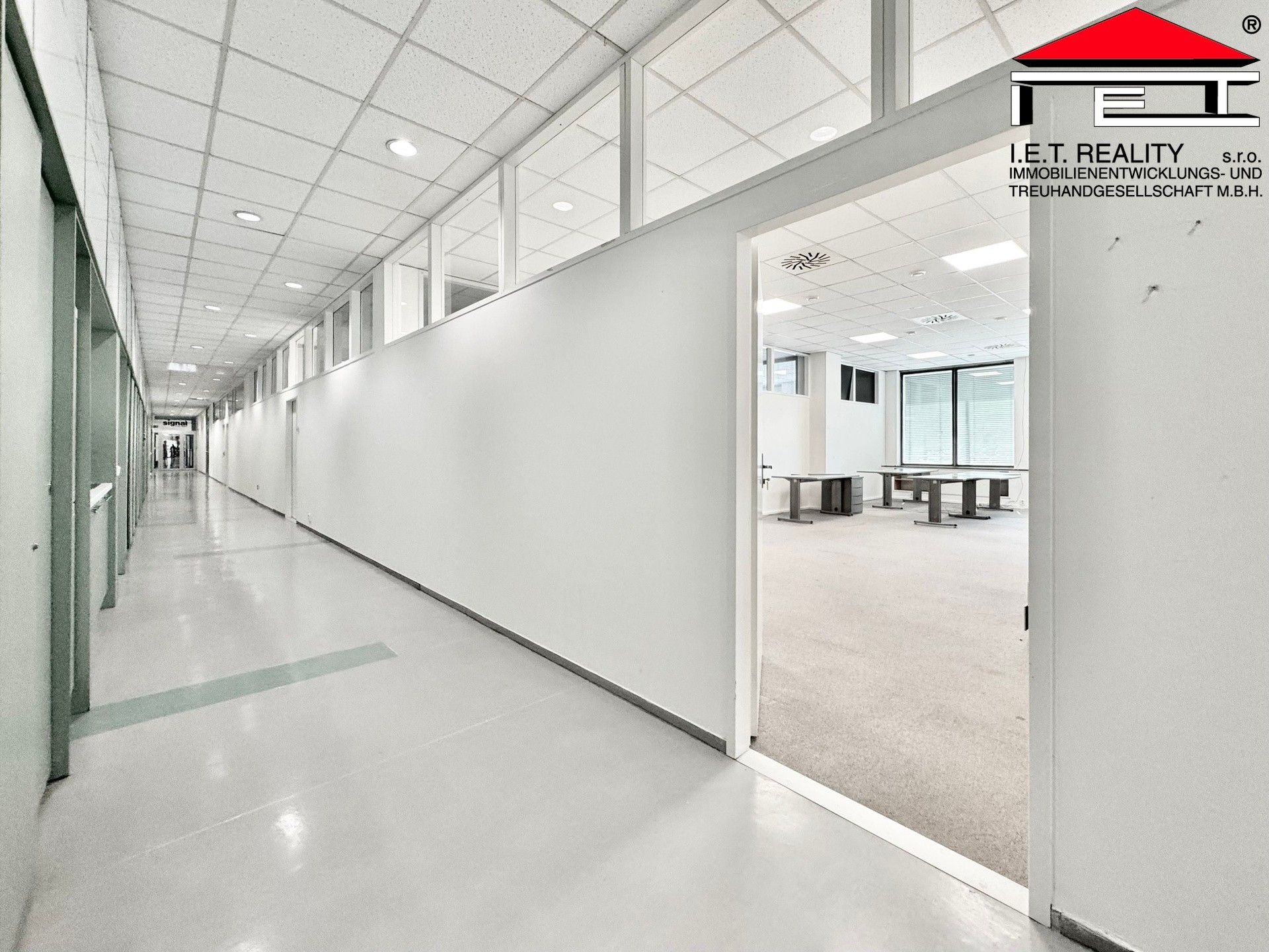 Pronájem komerčního prostoru 62 m² - foto 3
