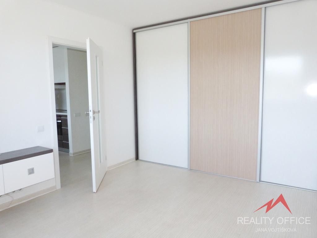 Pronájem bytu 1+1 36 m² - foto 5
