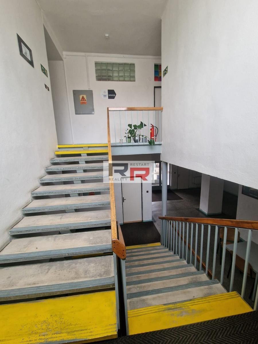 Pronájem komerčního prostoru 483 m² - foto 2
