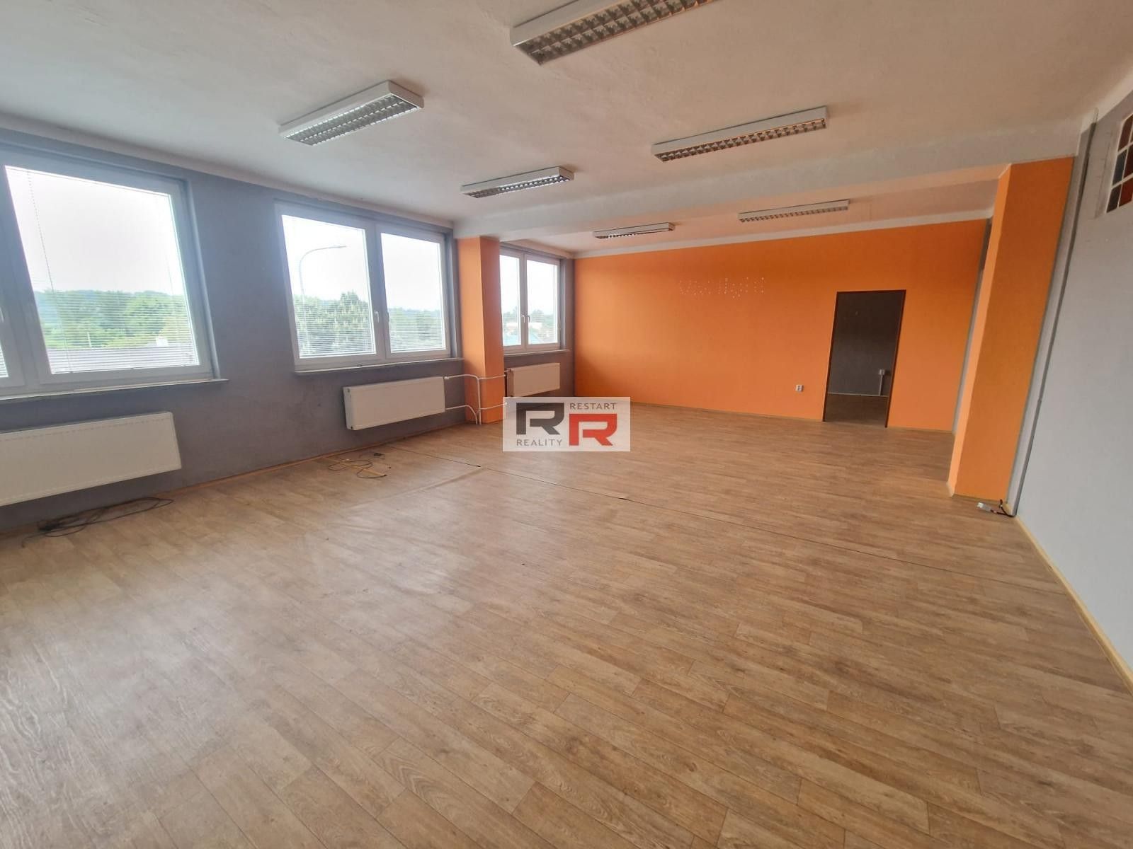 Pronájem komerčního prostoru 483 m² - foto 4