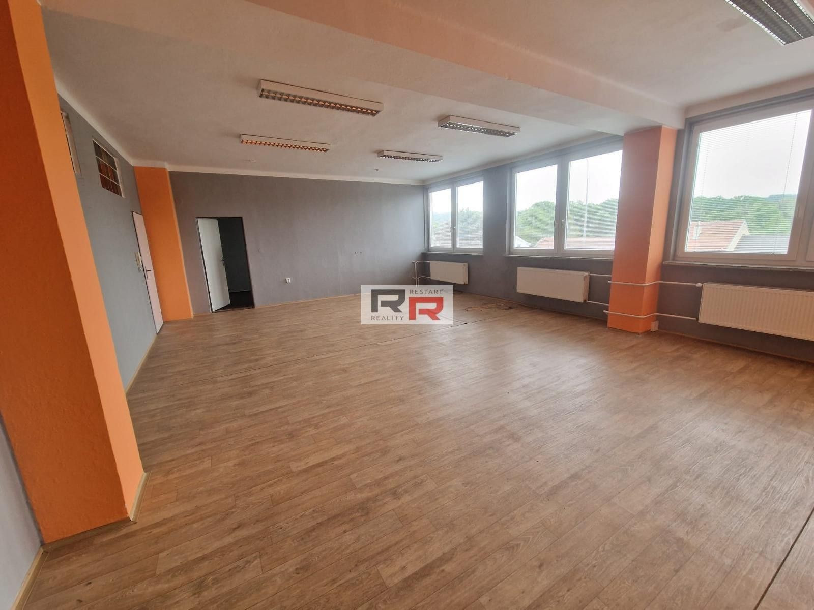 Pronájem komerčního prostoru 483 m² - foto 3