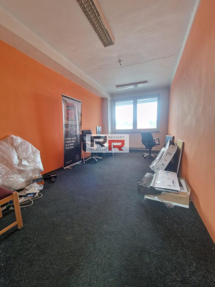 Pronájem komerčního prostoru 483 m² - foto 14