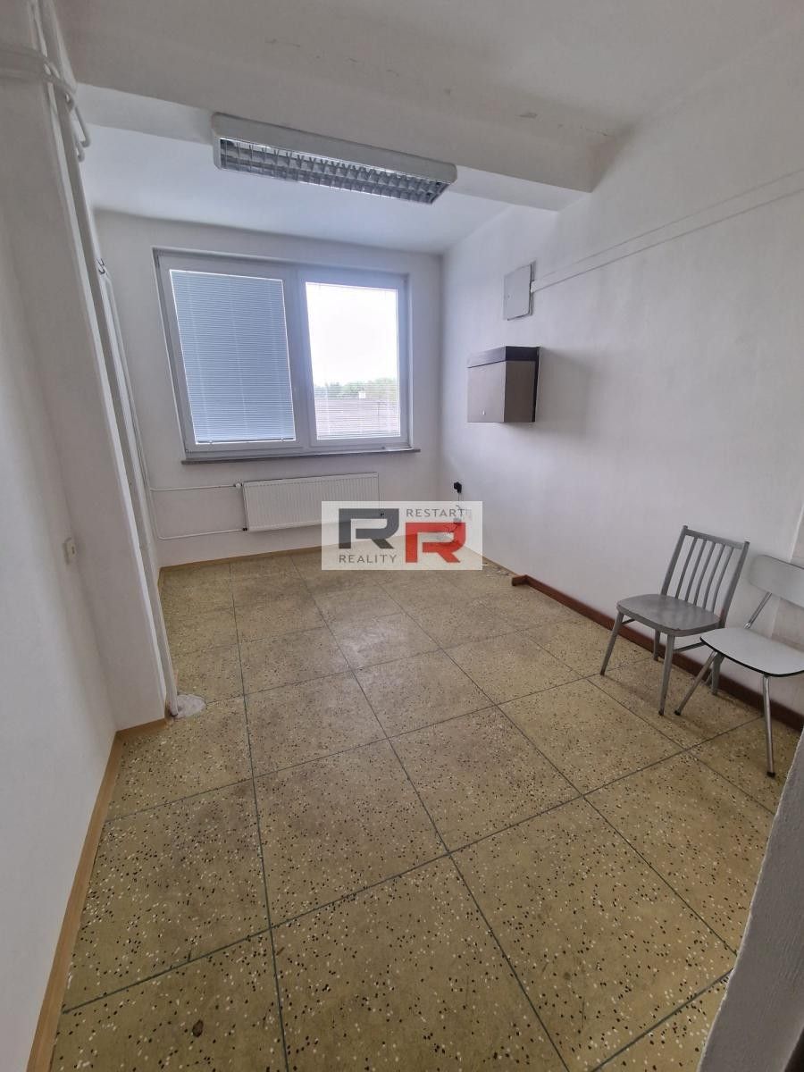 Pronájem komerčního prostoru 483 m² - foto 18