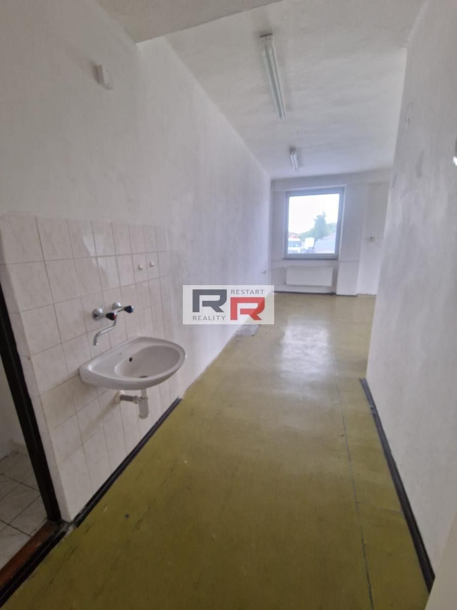 Pronájem komerčního prostoru 483 m² - foto 24
