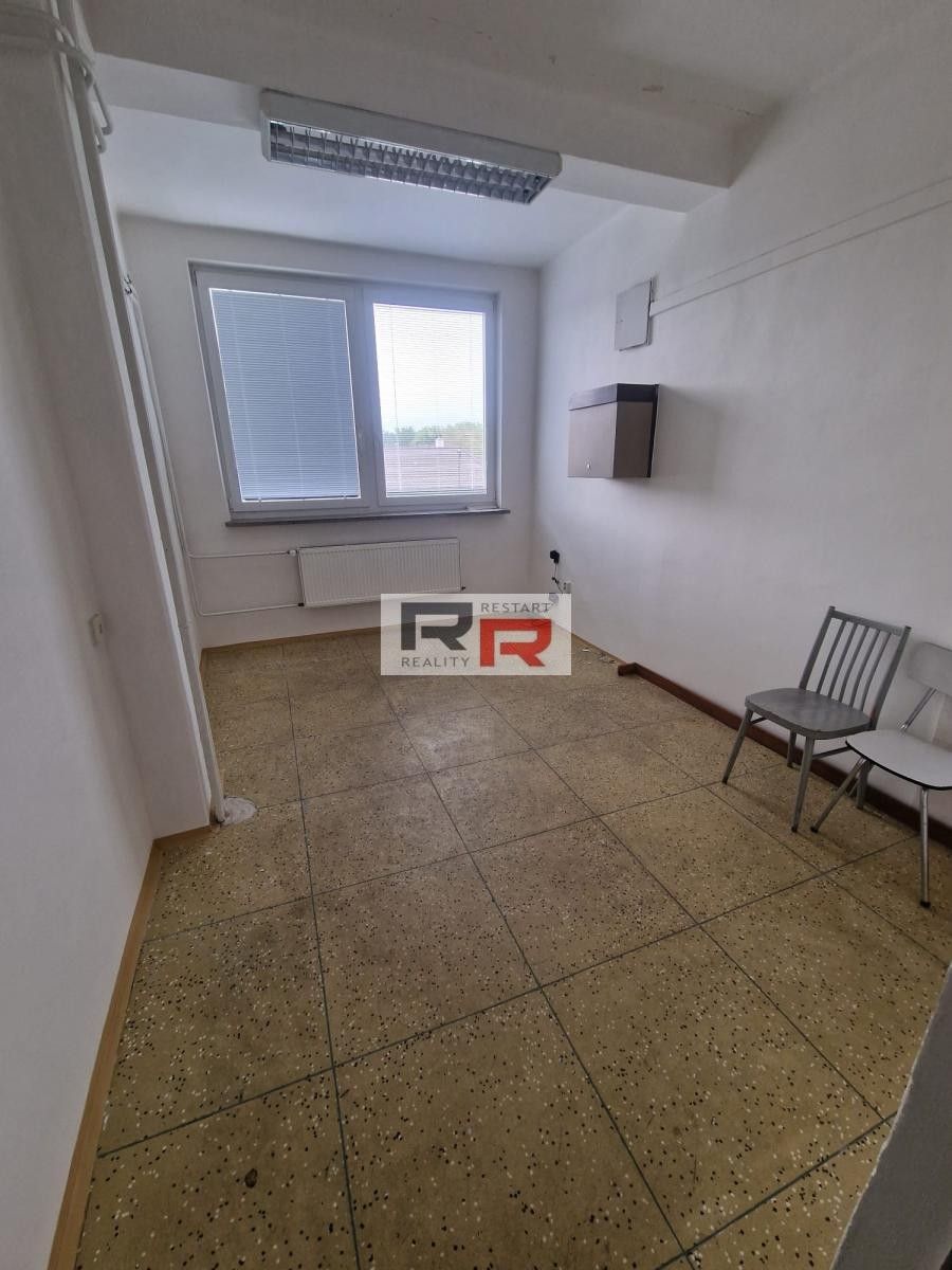 Pronájem komerčního prostoru 483 m² - foto 20