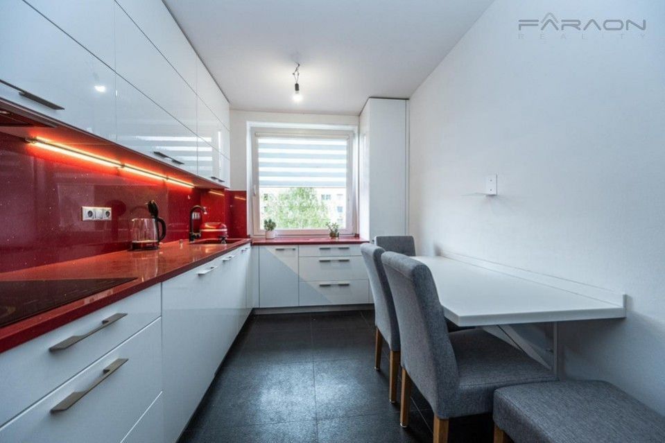 Pronájem bytu 3+1 74 m² - foto 4