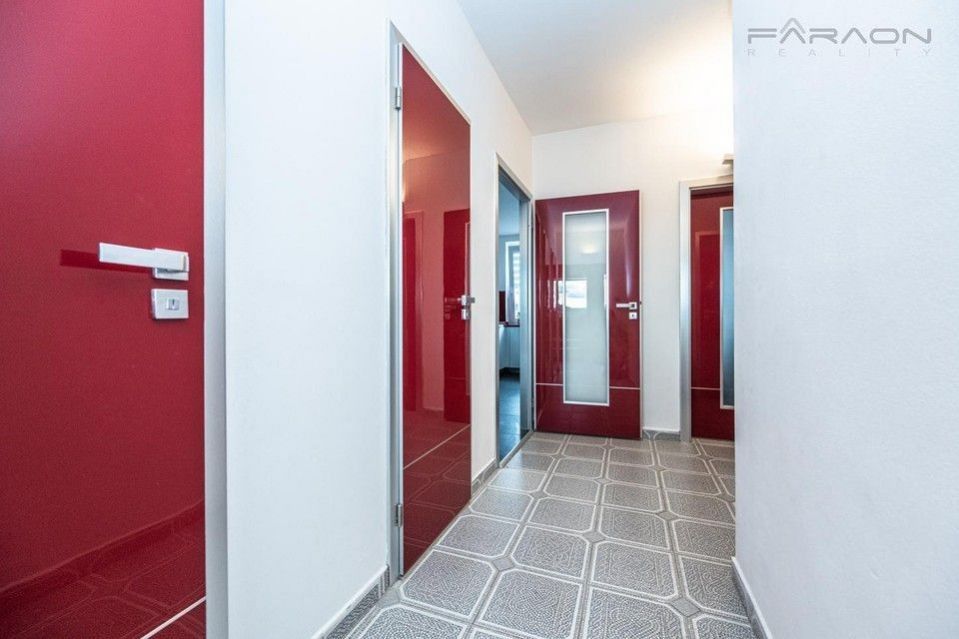 Pronájem bytu 3+1 74 m² - foto 6