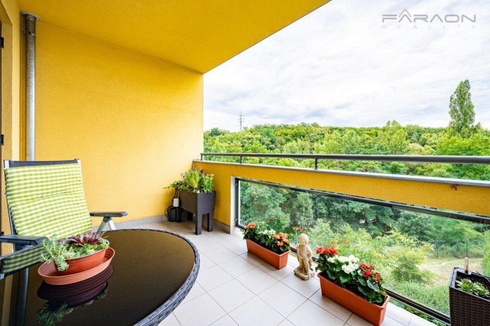 Pronájem bytu 2+kk 50 m² - foto 3