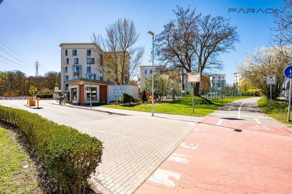Pronájem bytu 2+kk 50 m² - foto 8